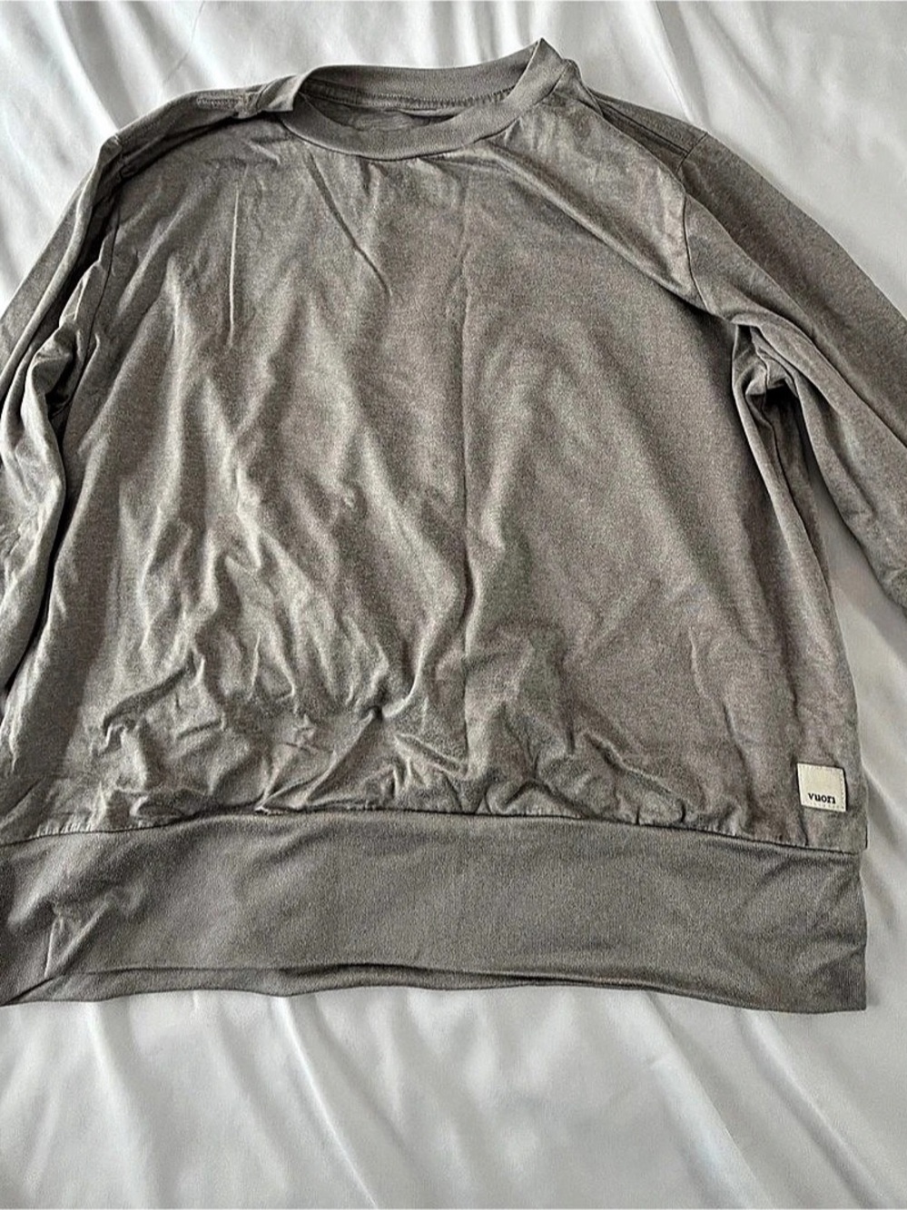 vuori Daydream Crew Crewneck Pullover in Gray Medium